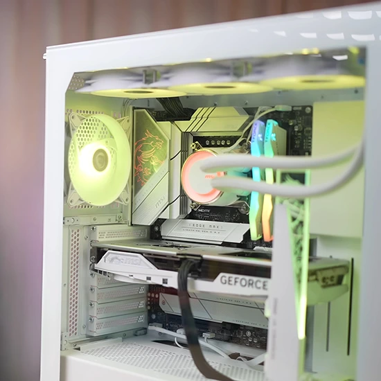 Montagem Profissional de PC Gamer Oferecemos serviços especializados de montagem de PC Gamer para garantir um setup otimizado, confiável e com alto desempenho. Seja você um jogador casual ou um entusiasta em busca de um PC gamer bom e barato, nossa equipe realiza a montagem completa com precisão, utilizando componentes de qualidade e técnicas avançadas.